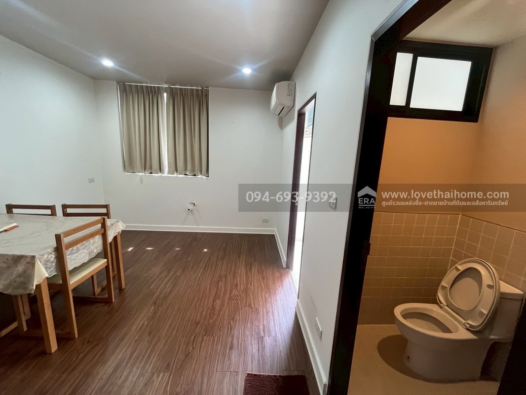 ขายทาวน์โฮม 3 ชั้น PLUME Watcharaphon-Ekkamai ประกอบธุรกิจได้เลย สวย พร้อมใช้งาน 2 คูหาติดกัน คูหาละ 22.5 ตรว. สามารถแยกขายได้ "ถูก" "คุ้ม" เพราะขายขาดทุนจริงๆ