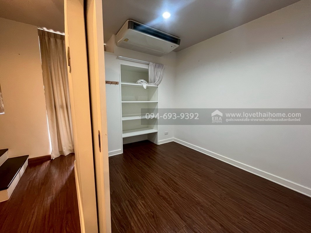 ขายทาวน์โฮม 3 ชั้น PLUME Watcharaphon-Ekkamai ประกอบธุรกิจได้เลย สวย พร้อมใช้งาน 2 คูหาติดกัน คูหาละ 22.5 ตรว. สามารถแยกขายได้ "ถูก" "คุ้ม" เพราะขายขาดทุนจริงๆ