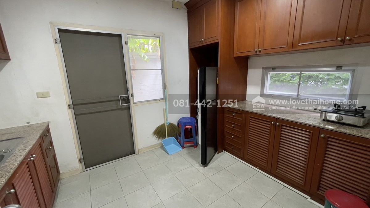 ขายบ้านเดี่ยว2ชั้นหมู่บ้านโนเบิลวานา ซอยบรมราชชนนี74/1 พื้นที่64.6ตรว. ขาย7.5ล้าน บ้านสภาพดีพร้อมเข้าอยู่ได้เลย ถ้าเห็นต้องชอบ ราคาต่อรองได้ค่ะ