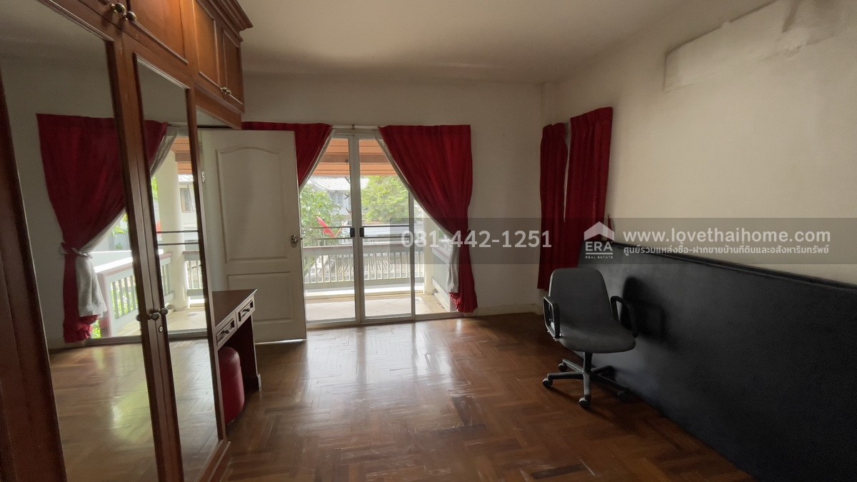 ขายบ้านเดี่ยว2ชั้นหมู่บ้านโนเบิลวานา ซอยบรมราชชนนี74/1 พื้นที่64.6ตรว. ขาย7.5ล้าน บ้านสภาพดีพร้อมเข้าอยู่ได้เลย ถ้าเห็นต้องชอบ ราคาต่อรองได้ค่ะ