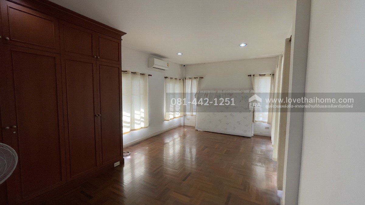 ขายบ้านเดี่ยว2ชั้นหมู่บ้านโนเบิลวานา ซอยบรมราชชนนี74/1 พื้นที่64.6ตรว. ขาย7.5ล้าน บ้านสภาพดีพร้อมเข้าอยู่ได้เลย ถ้าเห็นต้องชอบ ราคาต่อรองได้ค่ะ