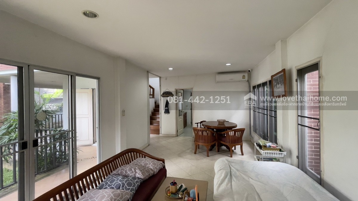 ขายบ้านเดี่ยว2ชั้นหมู่บ้านโนเบิลวานา ซอยบรมราชชนนี74/1 พื้นที่64.6ตรว. ขาย7.5ล้าน บ้านสภาพดีพร้อมเข้าอยู่ได้เลย ถ้าเห็นต้องชอบ ราคาต่อรองได้ค่ะ