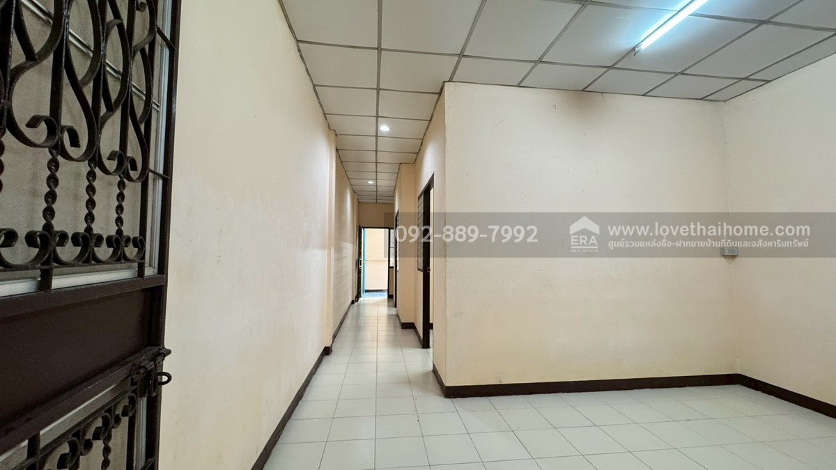 ขายทาวน์เฮ้าส์ หมู่บ้านคันทรี พาร์ค14 สามโคก ถนนปทุมธานี-สามโคก พื้นที่ 17 ตรว. ราคาถูกที่สุดในโครงการ พร้อมอยู่