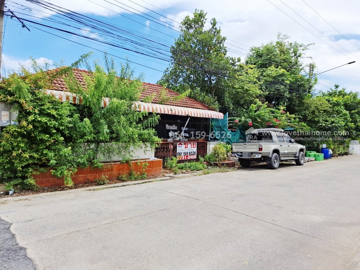 ขายบ้านเดี่ยว หมู่บ้านฐานมั่นคง คลอง 2 รังสิต-นครนายก ซ.บงกช 7 พื้นที่ 50 ตร.วา ใกล้วัดธรรมกาย-มอเตอร์เวย์-ตลาดไท