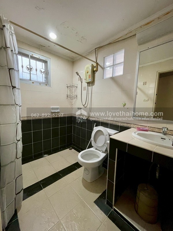 ขายบ้านเดี่ยว 2 ชั้น หมู่บ้านสัมมากร นิมิตรใหม่34 ขนาด 66 ตรว. บ้านสวย หลังมุม ทำเลดี ราคาโดนใจ สนใจโทร.062-892-6297