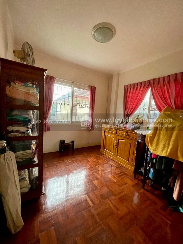 ขายบ้านเดี่ยว 2 ชั้น หมู่บ้านสัมมากร นิมิตรใหม่34 ขนาด 66 ตรว. บ้านสวย หลังมุม ทำเลดี ราคาโดนใจ สนใจโทร.062-892-6297