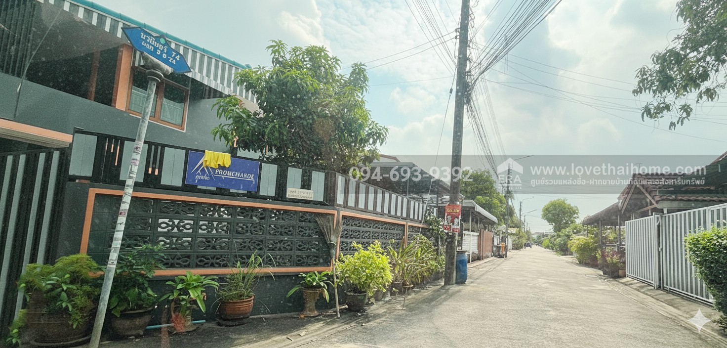 ขายบ้านเดี่ยว 2 ชั้น หมู่บ้านปัฐวิกรณ์ ซอยนวมินทร์74 พื้นที่ 50 ตรว. ทำเลดี เดินทางสะดวกมากๆ อาหารการกินใช้ชีวิตสบาย มีสนามเดินรอบสระน้ำ อากาศดี ร่มรื่นค่ะ