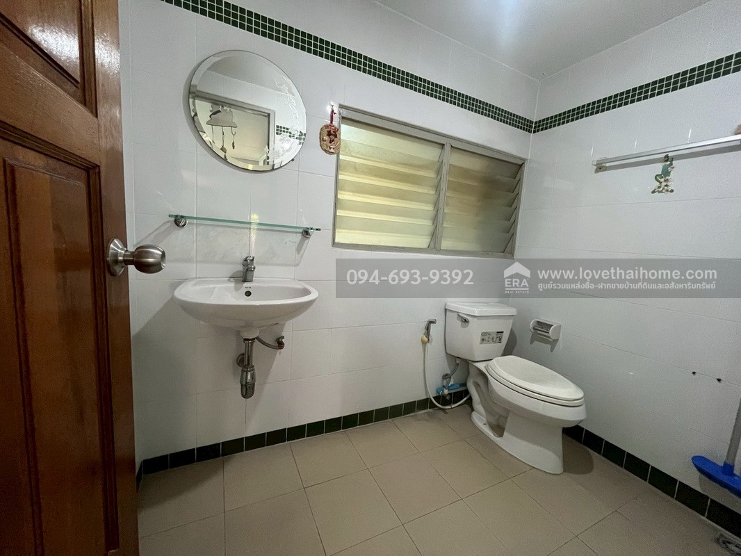 ขายทาวน์เฮ้าส์ 2 ชั้น ถนนเทพารักษ์ หมู่บ้านศศิกานต์ พื้นที่ 21 ตรว. "ถูก" ทำเลติดรถไฟฟ้าสายสีเหลือง สถานีศรีเทพา เดินทางสะดวก หลังนี้พิเศษสุดๆ ด่วนๆ เลยค่ะ