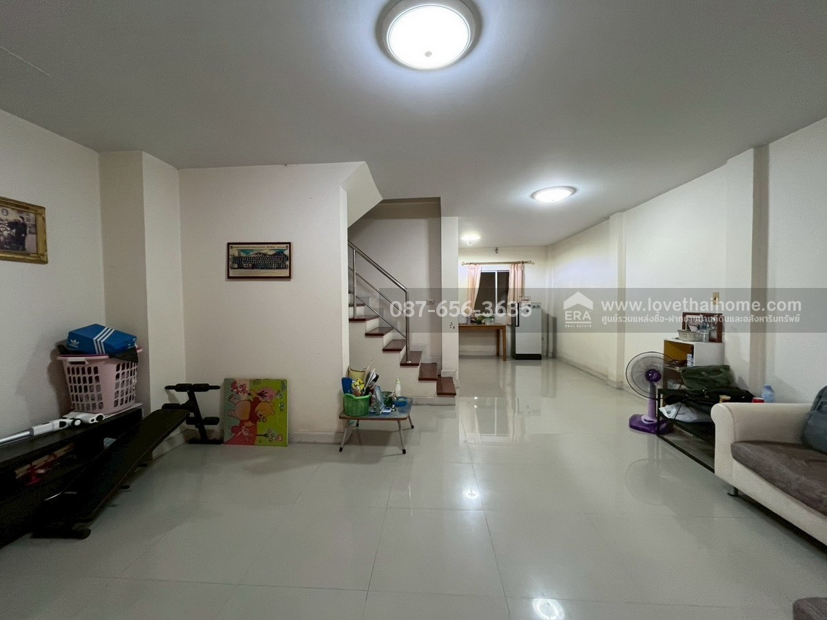 ขายทาวน์เฮ้าส์ หมู่บ้านซื่อตรง สายไหม-ลำลูกกา ปทุมธานี บ้าน 2 ชั้น ขนาดกำลังดี 20.6 ตรว. แถมเฟอร์นิเจอร์ทั้งหลัง พร้อมเข้าอยู่ทันที