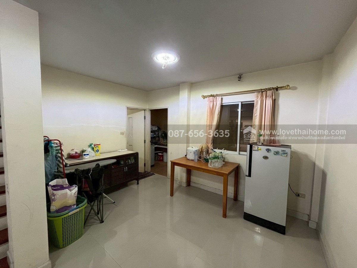 ขายทาวน์เฮ้าส์ หมู่บ้านซื่อตรง สายไหม-ลำลูกกา ปทุมธานี บ้าน 2 ชั้น ขนาดกำลังดี 20.6 ตรว. แถมเฟอร์นิเจอร์ทั้งหลัง พร้อมเข้าอยู่ทันที