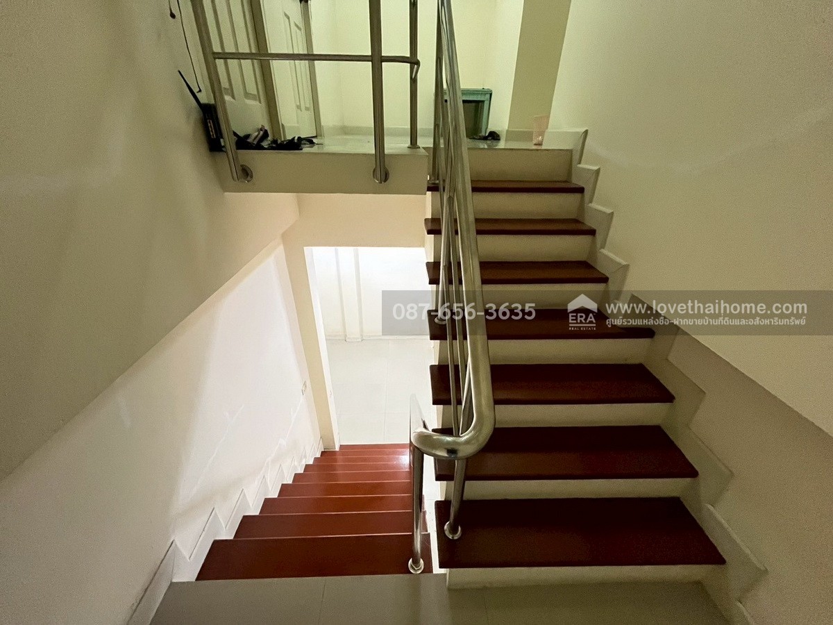ขายทาวน์เฮ้าส์ หมู่บ้านซื่อตรง สายไหม-ลำลูกกา ปทุมธานี บ้าน 2 ชั้น ขนาดกำลังดี 20.6 ตรว. แถมเฟอร์นิเจอร์ทั้งหลัง พร้อมเข้าอยู่ทันที