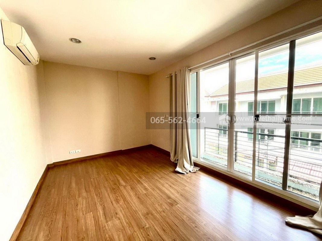 ขาย/เช่าทาวน์โฮม 3 ชั้น บ้านกลางเมืองลาดพร้าว71 นาคนิวาส34 โชคชัย4 พื้นที่ 20 ตรว. ใกล้รถไฟฟ้าสายสีเหลือง สถานีโชคชัย4 และ ลาดพร้าว71