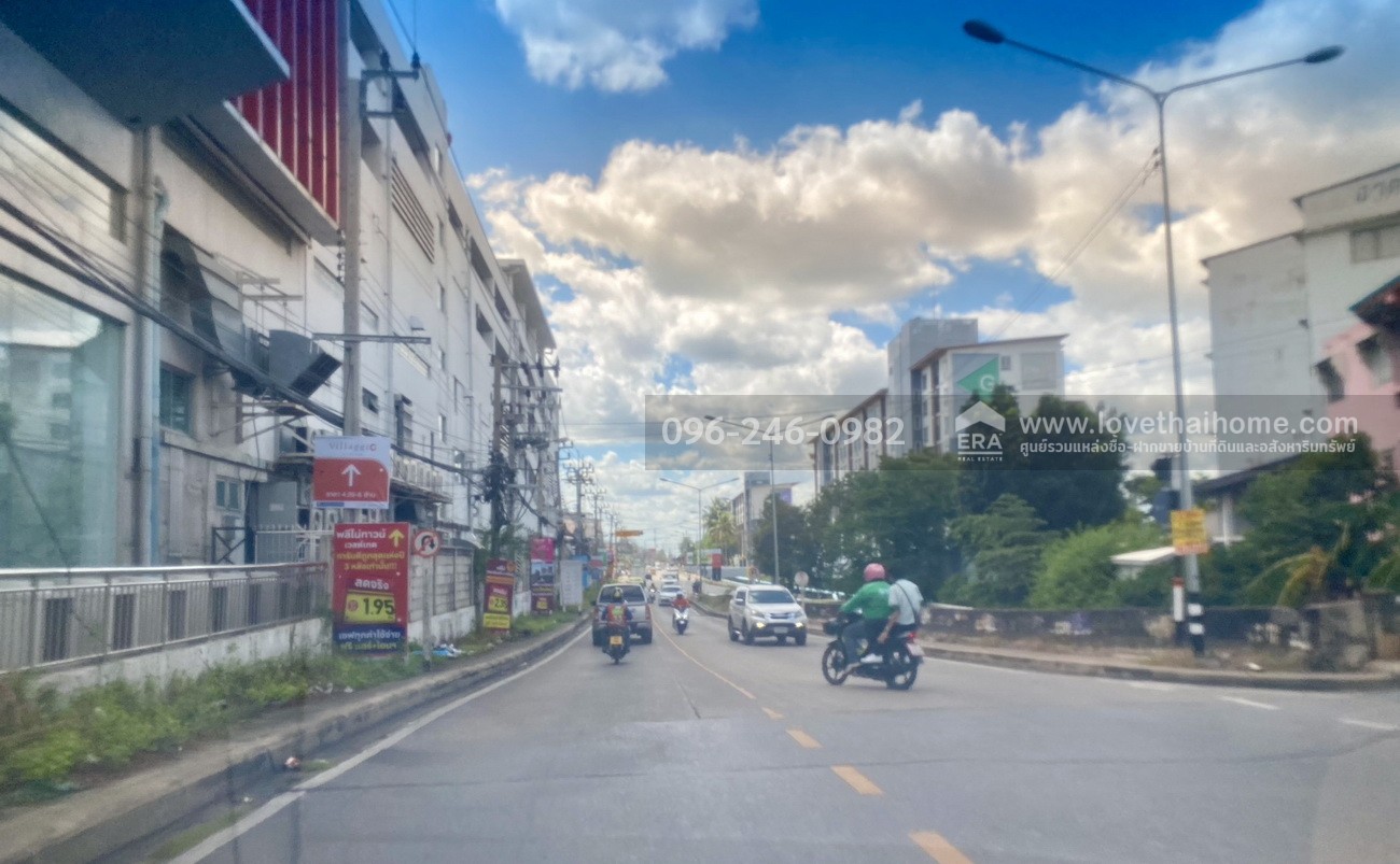 ขายที่ดินถมแล้ว บ้านสวนปาริชาติ บางใหญ่ นนทบุรี แปลงสี่เหลี่ยมจตุรัสสวย 200 ตร.วา ติดร้านคุณส้มเช้ง (ชะชะช่า) เหมาะสร้างบ้านหรือโกดัง ราคาปรับลงล่าสุดแล้ว