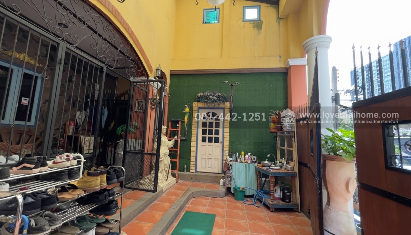 ขายบ้านเดี่ยว3ชั้นซอยพหลโยธิน18/1 แยก3 พื้นที่ 96 ตรว. ขาย 29.8 ล้านบาท บ้านพร้อมบูทีคโฮเทลสุดชิค ทำเลใกล้สวนจตุจักร,ลาดพร้าว,พหลโยธิน ใกล้รถไฟฟ้า 2 สายทั้ง BTS และ MRT