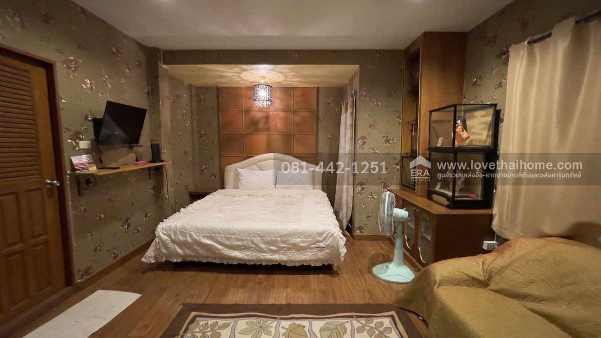 ขายบ้านเดี่ยว3ชั้นซอยพหลโยธิน18/1 แยก3 พื้นที่ 96 ตรว. ขาย 29.8 ล้านบาท บ้านพร้อมบูทีคโฮเทลสุดชิค ทำเลใกล้สวนจตุจักร,ลาดพร้าว,พหลโยธิน ใกล้รถไฟฟ้า 2 สายทั้ง BTS และ MRT