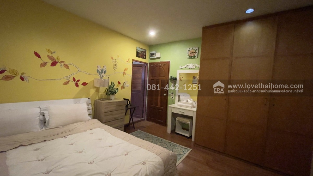 ขายบ้านเดี่ยว3ชั้นซอยพหลโยธิน18/1 แยก3 พื้นที่ 96 ตรว. ขาย 29.8 ล้านบาท บ้านพร้อมบูทีคโฮเทลสุดชิค ทำเลใกล้สวนจตุจักร,ลาดพร้าว,พหลโยธิน ใกล้รถไฟฟ้า 2 สายทั้ง BTS และ MRT