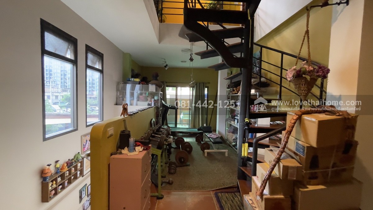 ขายบ้านเดี่ยว3ชั้นซอยพหลโยธิน18/1 แยก3 พื้นที่ 96 ตรว. ขาย 29.8 ล้านบาท บ้านพร้อมบูทีคโฮเทลสุดชิค ทำเลใกล้สวนจตุจักร,ลาดพร้าว,พหลโยธิน ใกล้รถไฟฟ้า 2 สายทั้ง BTS และ MRT
