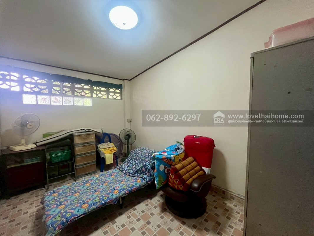 ขายทาวน์เฮ้าส์ 2 ชั้น หมู่บ้านเปี่ยมสุข บางใหญ่ นนทบุรี ขนาด 21.3 ตรว. ขายเพียงแค่ 2.35 ล้านบาท ทำเลทอง ใกล้เซ็นทรัลเวสต์เกต โอกาสดีแบบนี้หายาก ใครหาบ้านน่าอยู่ทำเลดีด่วน! รีบตัดสินใจก่อนพลาด