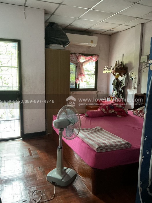 ขายทาวน์เฮ้าส์ หมู่บ้านวรางกูล เลียบคลองสอง-คลองสามวา บ้าน 2 ชั้น 17 ตร.วา ใกล้ทางด่วนวงแหวน (บางนา-บางประอิน) ราคาถูกมาก