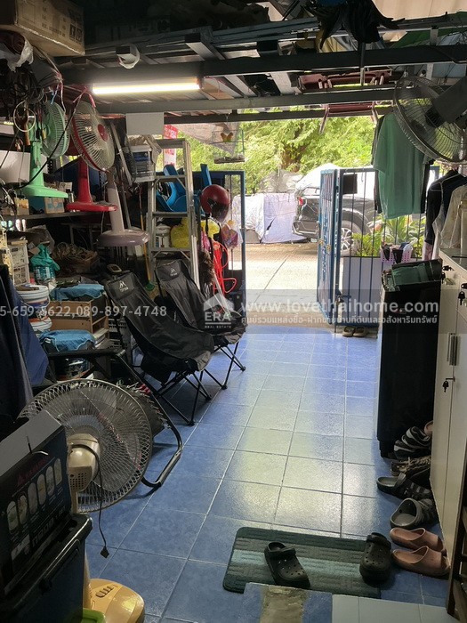 ขายทาวน์เฮ้าส์ หมู่บ้านวรางกูล เลียบคลองสอง-คลองสามวา บ้าน 2 ชั้น 17 ตร.วา ใกล้ทางด่วนวงแหวน (บางนา-บางประอิน) ราคาถูกมาก