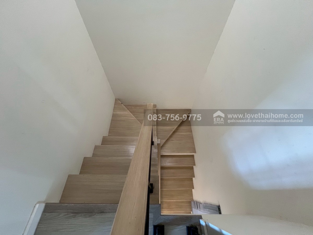 ขายทาวน์เฮ้าส์ หมู่บ้านสิริเพลส นวนคร-อยุธยา บ้าน 2 ชั้น 17 ตรว. ถ.พหลโยธิน ใกล้นิคมฯ นวนคร และห้างฟิวเจอร์พาร์ค รังสิต