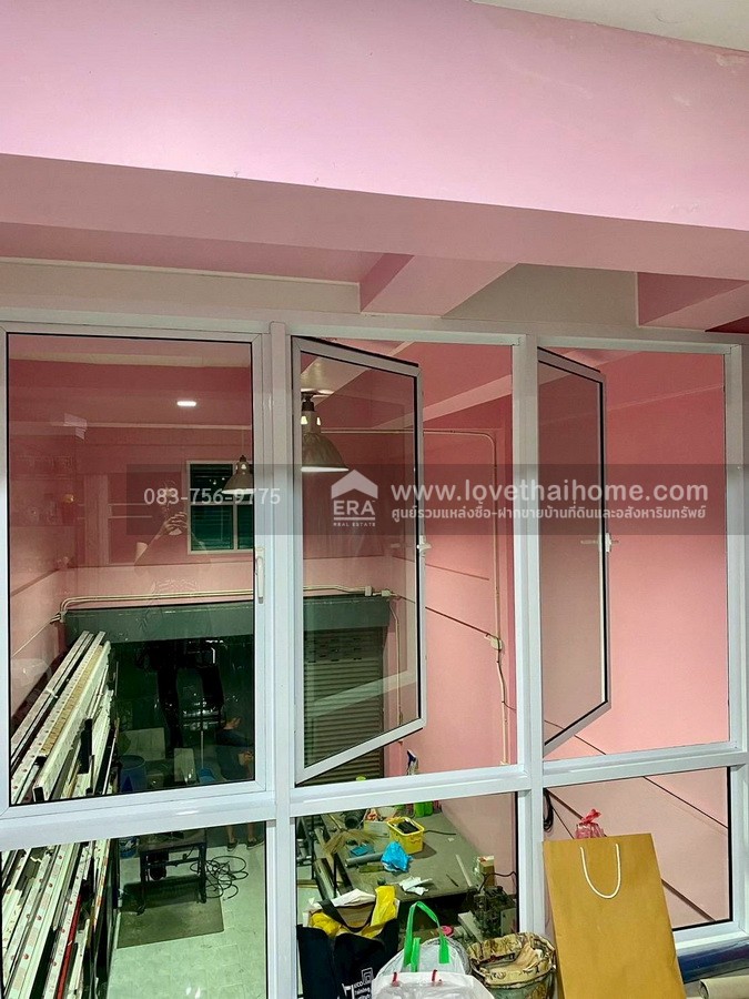 ขายอาคารพาณิชย์ หมู่บ้านบัวทองธานี พาร์ควิลล์ 3 บางบัวทอง นนทบุรี พื้นที่ 20 ตรว. ใกล้รถไฟฟ้าคลองบางไผ่ เหมาะทำออฟฟิศหรือร้านค้า