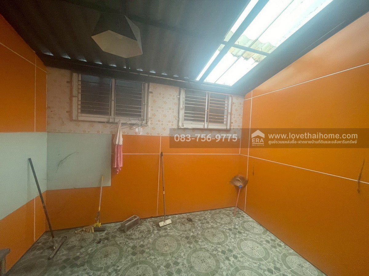 ขายอาคารพาณิชย์ หมู่บ้านบัวทองธานี พาร์ควิลล์ 3 บางบัวทอง นนทบุรี พื้นที่ 20 ตรว. ใกล้รถไฟฟ้าคลองบางไผ่ เหมาะทำออฟฟิศหรือร้านค้า