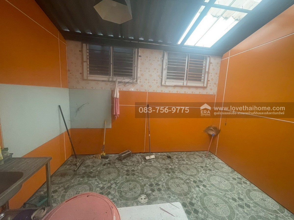 ขายอาคารพาณิชย์ หมู่บ้านบัวทองธานี พาร์ควิลล์ 3 บางบัวทอง นนทบุรี พื้นที่ 20 ตรว. ใกล้รถไฟฟ้าคลองบางไผ่ เหมาะทำออฟฟิศหรือร้านค้า