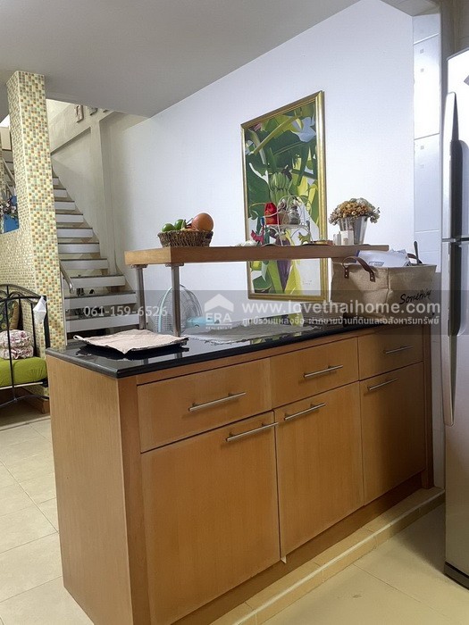 ขายทาวน์โฮม 3 ชั้น หมู่บ้านเมอริท เพลส ลาดพร้าว 87 เฟส 1 พร้อมอยู่ 18.9 ตร.วา แถมแอร์+เฟอร์นิเจอร์ ราคาถูกที่สุดในหมู่บ้าน