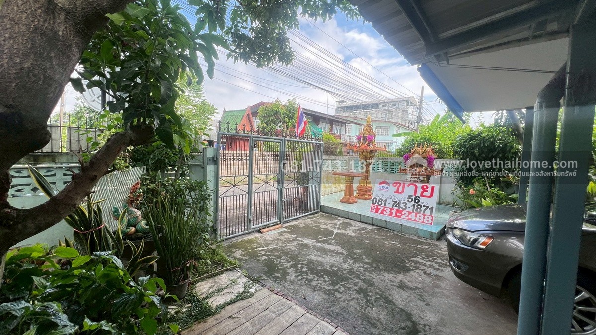 ขายบ้านเดี่ยว 2 ชั้น ซอยจามร 31 ข ปลูกสร้างเองครึ่งตึกครึ่งไม้ ถนนลำลูกกา พื้นที่ 56 ตรว. ใกล้สนามกอล์ฟธูปเตมีย์,เซียร์ รังสิต,BTS คูคต