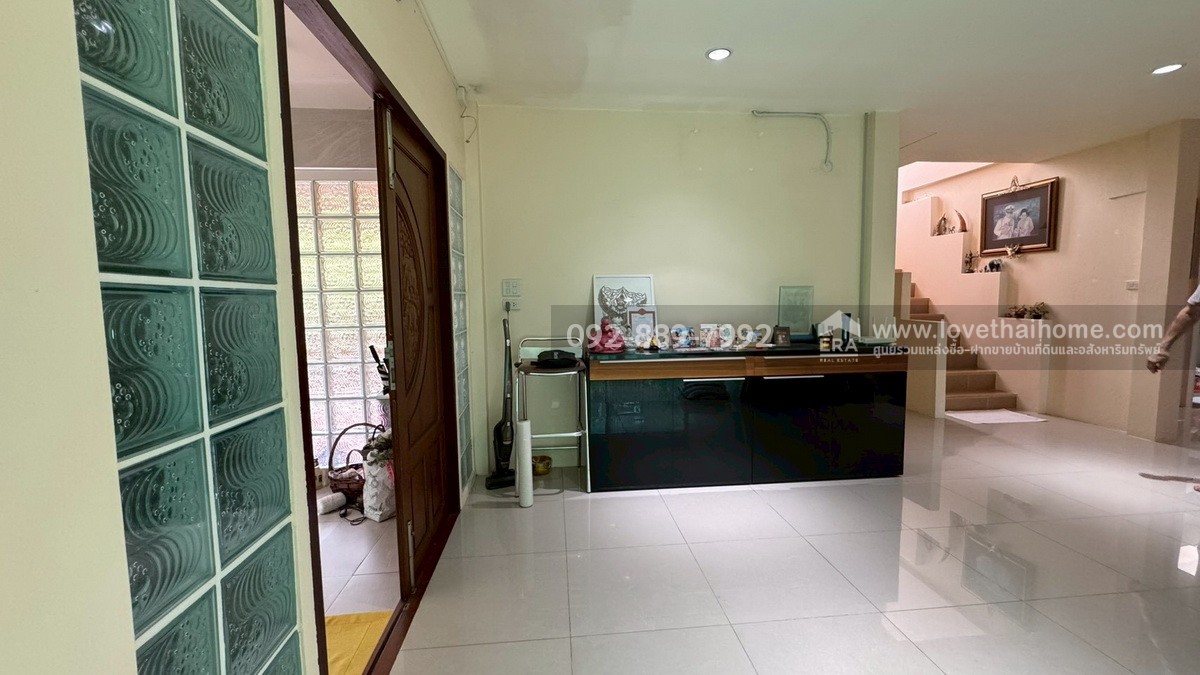 ขายบ้านเดี่ยว 2 ชั้น หมู่บ้านสาริน สายลม พระราม2 ซอยเจษฎาวิถี พื้นที่ 81 ตรว. ตกแต่งสวยพร้อมอยู่ ราคาถูกมาก ใกล้ตลาดสดมหาชัยเมืองใหม่