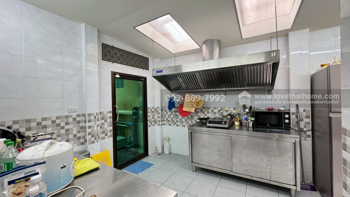 ขายบ้านเดี่ยว 2 ชั้น หมู่บ้านสาริน สายลม พระราม2 ซอยเจษฎาวิถี พื้นที่ 81 ตรว. ตกแต่งสวยพร้อมอยู่ ราคาถูกมาก ใกล้ตลาดสดมหาชัยเมืองใหม่