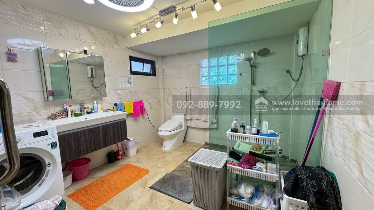 ขายบ้านเดี่ยว 2 ชั้น หมู่บ้านสาริน สายลม พระราม2 ซอยเจษฎาวิถี พื้นที่ 81 ตรว. ตกแต่งสวยพร้อมอยู่ ราคาถูกมาก ใกล้ตลาดสดมหาชัยเมืองใหม่