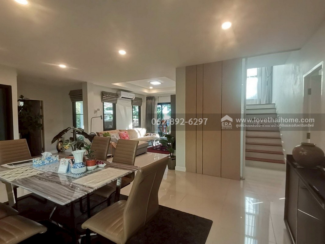 ขายบ้านเดี่ยว 2 ชั้น โครงการชวนชมพาร์ค2 ไทรน้อย นนทบุรี หลังมุมสุดหายาก ขนาด 80.8 ตารางวา ราคาพิเศษสุด บ้านสวย ราคาดีแบบนี้มีหลังเดียวเท่านั้น สนใจติดต่อด่วน!