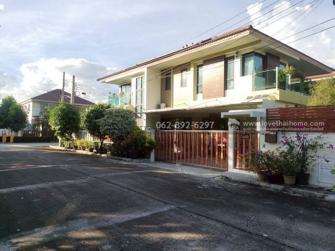 ขายบ้านเดี่ยว 2 ชั้น โครงการชวนชมพาร์ค2 ไทรน้อย นนทบุรี หลังมุมสุดหายาก ขนาด 80.8 ตารางวา ราคาพิเศษสุด บ้านสวย ราคาดีแบบนี้มีหลังเดียวเท่านั้น สนใจติดต่อด่วน!