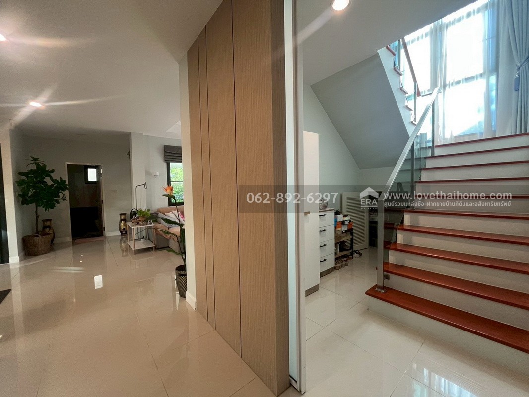 ขายบ้านเดี่ยว 2 ชั้น โครงการชวนชมพาร์ค2 ไทรน้อย นนทบุรี หลังมุมสุดหายาก ขนาด 80.8 ตารางวา ราคาพิเศษสุด บ้านสวย ราคาดีแบบนี้มีหลังเดียวเท่านั้น สนใจติดต่อด่วน!