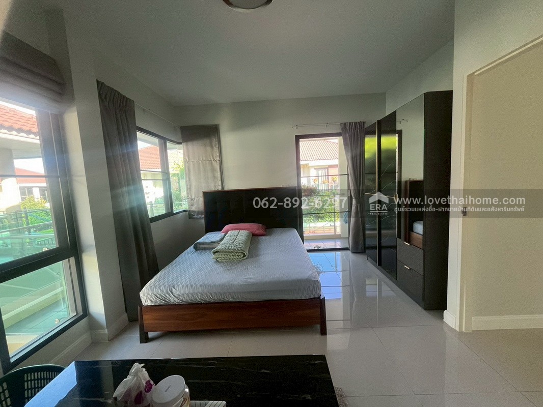 ขายบ้านเดี่ยว 2 ชั้น โครงการชวนชมพาร์ค2 ไทรน้อย นนทบุรี หลังมุมสุดหายาก ขนาด 80.8 ตารางวา ราคาพิเศษสุด บ้านสวย ราคาดีแบบนี้มีหลังเดียวเท่านั้น สนใจติดต่อด่วน!