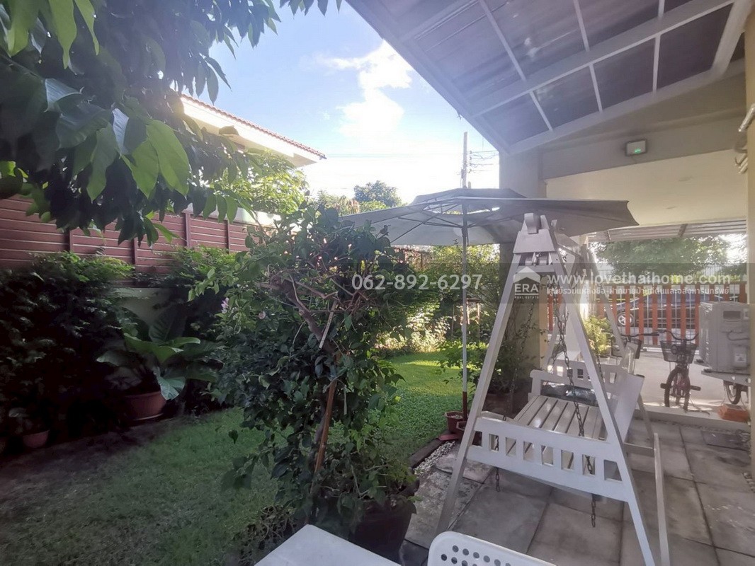 ขายบ้านเดี่ยว 2 ชั้น โครงการชวนชมพาร์ค2 ไทรน้อย นนทบุรี หลังมุมสุดหายาก ขนาด 80.8 ตารางวา ราคาพิเศษสุด บ้านสวย ราคาดีแบบนี้มีหลังเดียวเท่านั้น สนใจติดต่อด่วน!