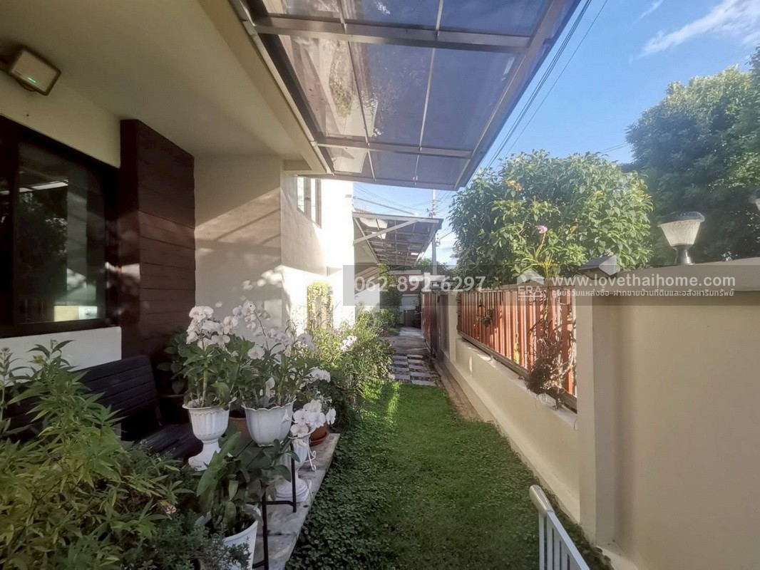 ขายบ้านเดี่ยว 2 ชั้น โครงการชวนชมพาร์ค2 ไทรน้อย นนทบุรี หลังมุมสุดหายาก ขนาด 80.8 ตารางวา ราคาพิเศษสุด บ้านสวย ราคาดีแบบนี้มีหลังเดียวเท่านั้น สนใจติดต่อด่วน!