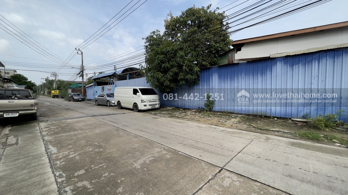 ขายที่ดินแถมโกดัง ย่านบางบอน ซอยพระยามนธาตุราชศรีพิจิตร์ แยก9-3 พื้นที่ 401 ตรว. ขายเพียง 43,000 บาท/ตรว. เข้าซอย 550 เมตร ใกล้เซ็นทรัล พระราม2
