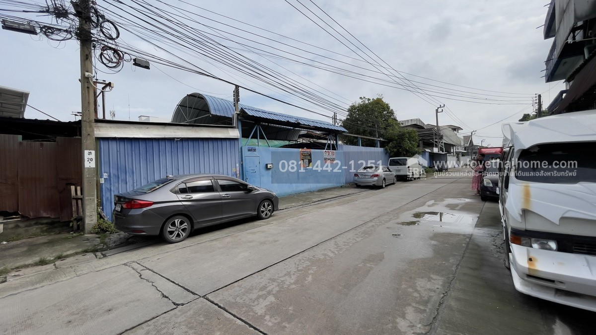 ขายที่ดินแถมโกดัง ย่านบางบอน ซอยพระยามนธาตุราชศรีพิจิตร์ แยก9-3 พื้นที่ 401 ตรว. ขายเพียง 43,000 บาท/ตรว. เข้าซอย 550 เมตร ใกล้เซ็นทรัล พระราม2