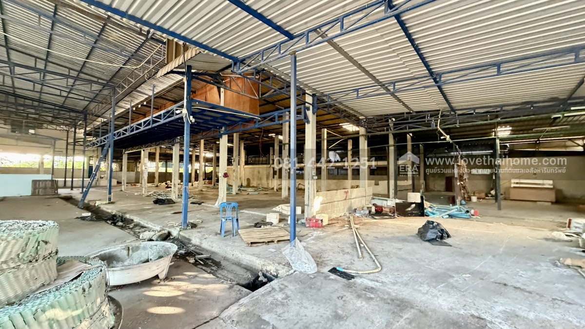 ขายที่ดินแถมโกดัง ย่านบางบอน ซอยพระยามนธาตุราชศรีพิจิตร์ แยก9-3 พื้นที่410ตรว. ขายเพียงแค่43,000บาท/ตรว. เข้าซอยเพียงแค่550เมตร ใกล้เซ็นทรัล พระราม2 