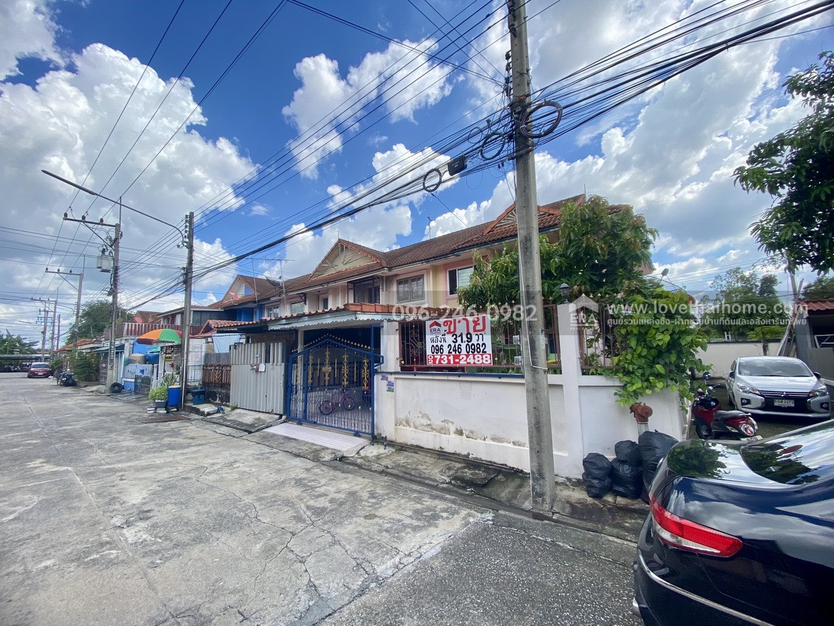ขายทาวน์เฮ้าส์บ้านพฤกษา 11 รังสิต-นครนายก คลอง 3 ปทุมธานี หลังริม 31.9 ตร.วา รีโนเวทบางส่วน ทำเลดีต้นหมู่บ้าน