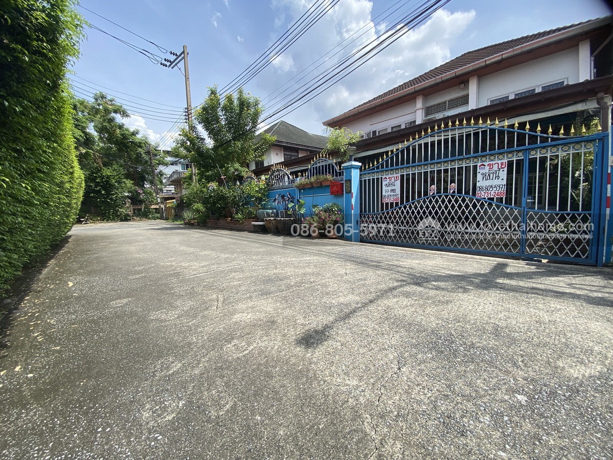 ขายบ้านเดี่ยว ถ.ลาดพร้าว 126 เข้าซอยเพียงว 150 เมตร จากถนนใหญ่ พื้นที่ 77 ตร.วา ใกล้ MRT ลาดพร้าว สามารถเข้าซอยลาดพร้าว 128 ได้