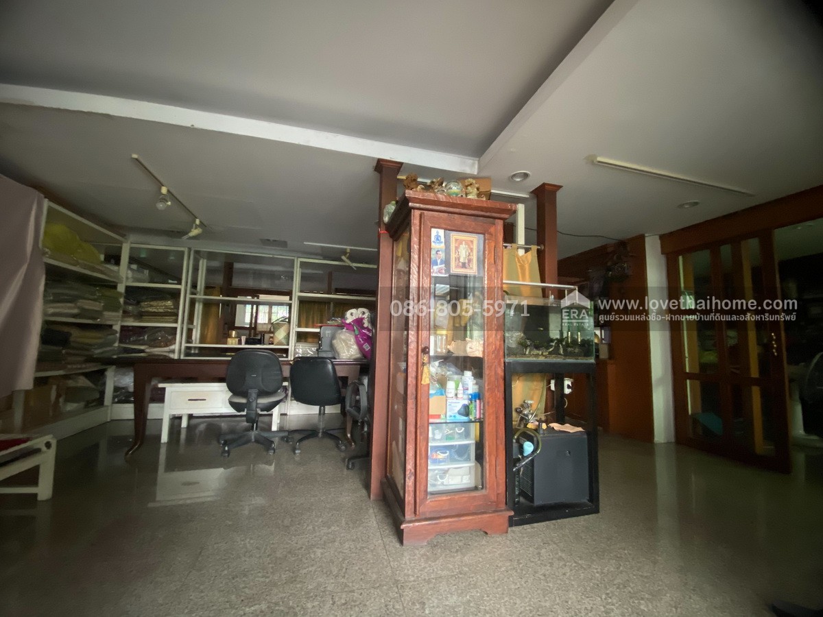 ขายบ้านเดี่ยว ถ.ลาดพร้าว 126 เข้าซอยเพียงว 150 เมตร จากถนนใหญ่ พื้นที่ 77 ตร.วา ใกล้ MRT ลาดพร้าว สามารถเข้าซอยลาดพร้าว 128 ได้