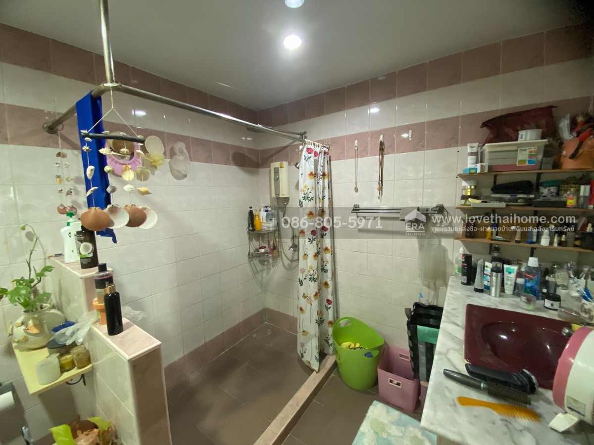 ขายบ้านเดี่ยว ถ.ลาดพร้าว 126 เข้าซอยเพียงว 150 เมตร จากถนนใหญ่ พื้นที่ 77 ตร.วา ใกล้ MRT ลาดพร้าว สามารถเข้าซอยลาดพร้าว 128 ได้