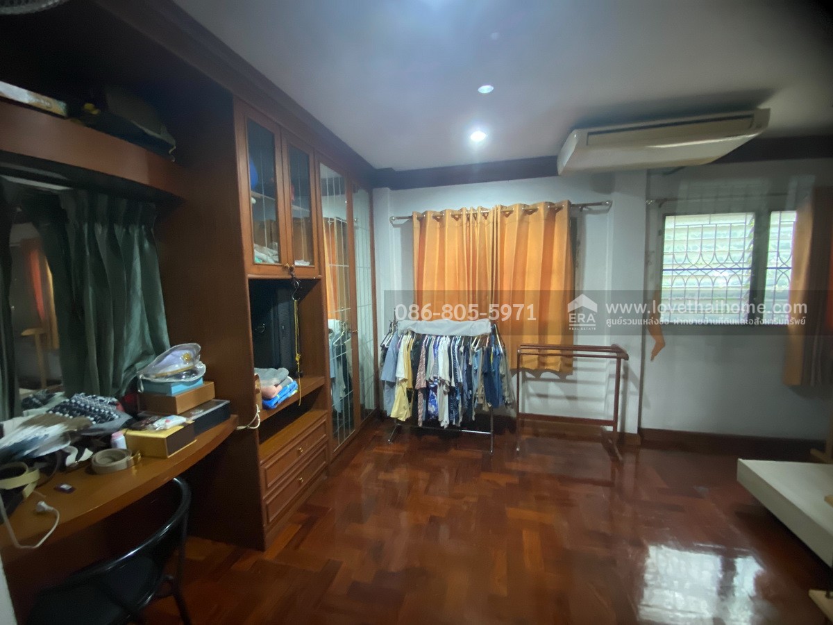 ขายบ้านเดี่ยว ถ.ลาดพร้าว 126 เข้าซอยเพียงว 150 เมตร จากถนนใหญ่ พื้นที่ 77 ตร.วา ใกล้ MRT ลาดพร้าว สามารถเข้าซอยลาดพร้าว 128 ได้