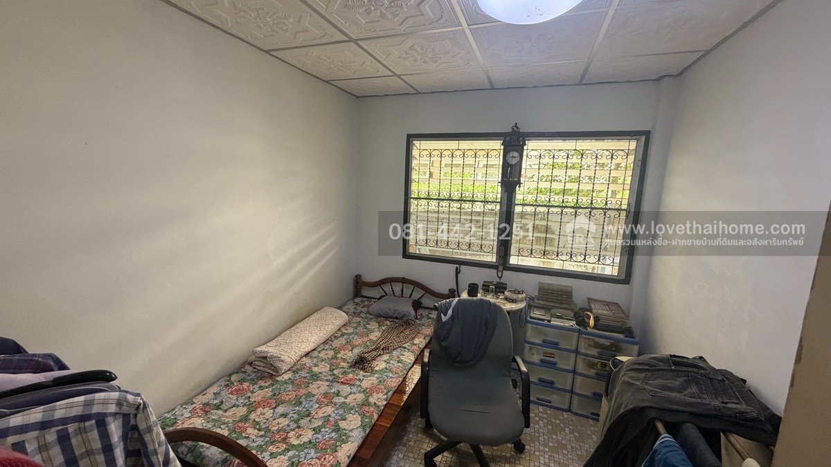 ขายบ้านเดี่ยว2ชั้น หมู่บ้านเมืองทองธานี ซอยแจ้งวัฒนะ-ปากเกร็ด29 พื้นที่ 75 ตรว. ขาย13.5ล้าน ทำเลดีเพราะห่างจากถนนแจ้งวัฒนะเพียงแค่500เมตรเท่านั้น ราคาต่อรองได้ ใกล้รถไฟฟ้าสายสีชมพู