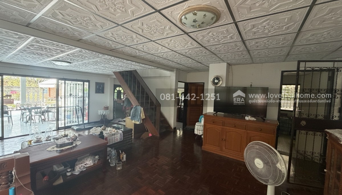 ขายบ้านเดี่ยว2ชั้น หมู่บ้านเมืองทองธานี ซอยแจ้งวัฒนะ-ปากเกร็ด29 พื้นที่ 75 ตรว. ขาย13.5ล้าน ทำเลดีเพราะห่างจากถนนแจ้งวัฒนะเพียงแค่500เมตรเท่านั้น ราคาต่อรองได้ ใกล้รถไฟฟ้าสายสีชมพู