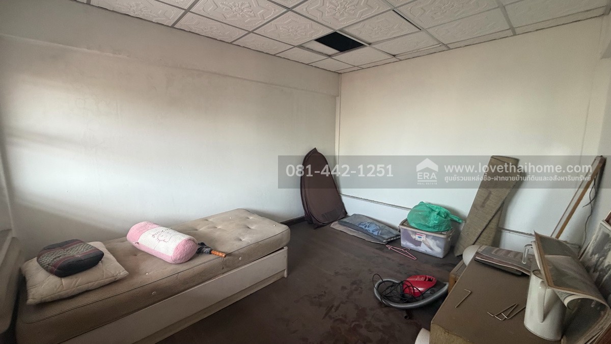 ขายบ้านเดี่ยว2ชั้น หมู่บ้านเมืองทองธานี ซอยแจ้งวัฒนะ-ปากเกร็ด29 พื้นที่ 75 ตรว. ขาย13.5ล้าน ทำเลดีเพราะห่างจากถนนแจ้งวัฒนะเพียงแค่500เมตรเท่านั้น ราคาต่อรองได้ ใกล้รถไฟฟ้าสายสีชมพู